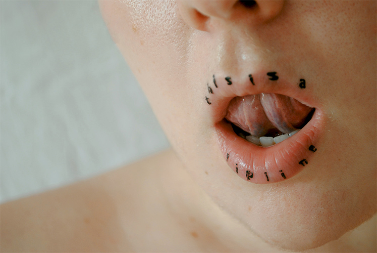 Si esto es un contorno de labios, ¿qué no lo es? — Cristina González Román